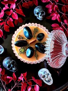 Hand Crafted , Wicked Worthy Wax, Radical Romantics  3 oz candle